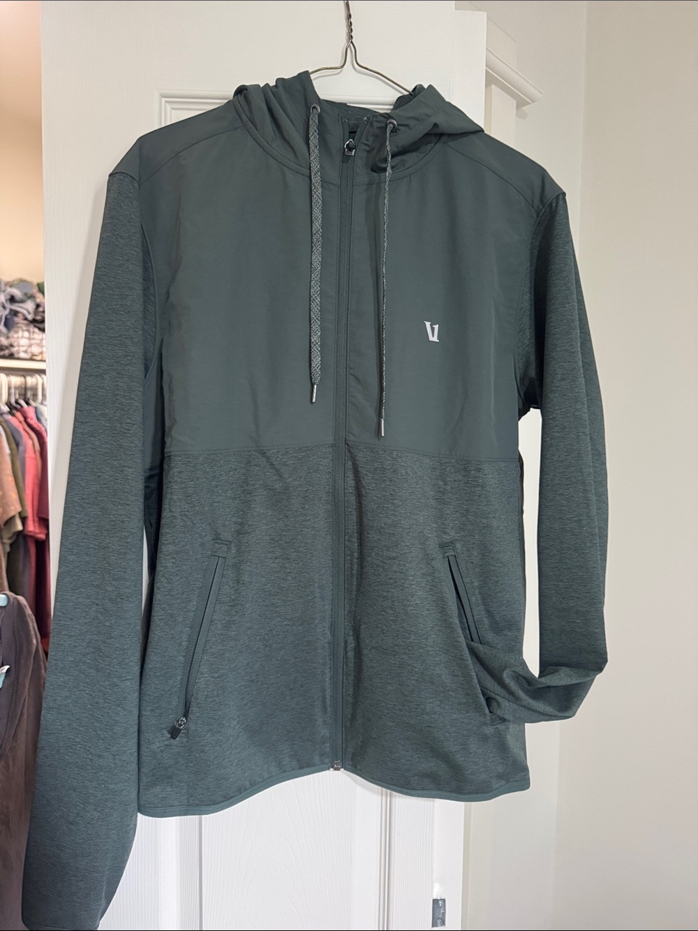 Vuori Jacket